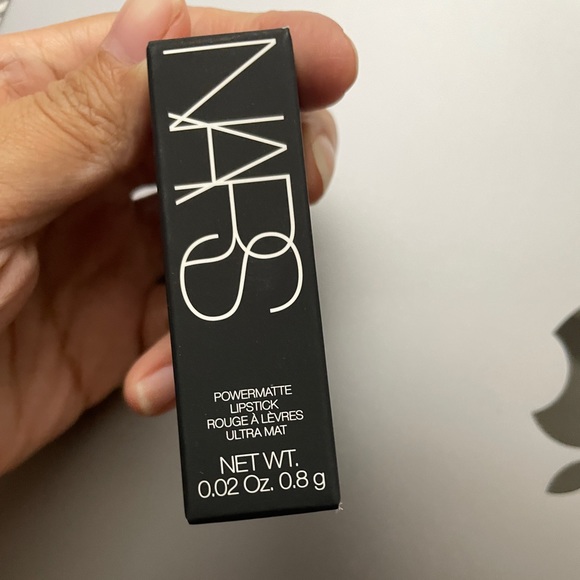 Nars Mini Lipstick in Dragon Girl Shade - Picture 8 of 14